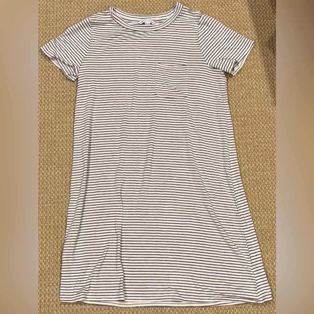 American Eagle Outfitters Black and White Striped Tee